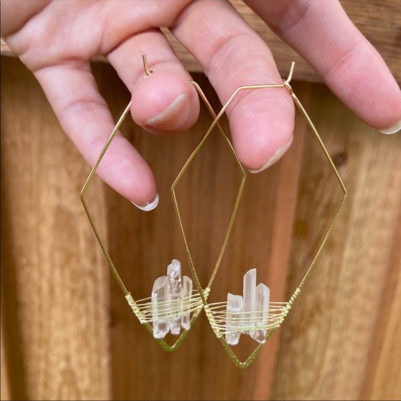 FP Mint Geode Threader Earrings in Natural Quartz - Picture 4 of 8